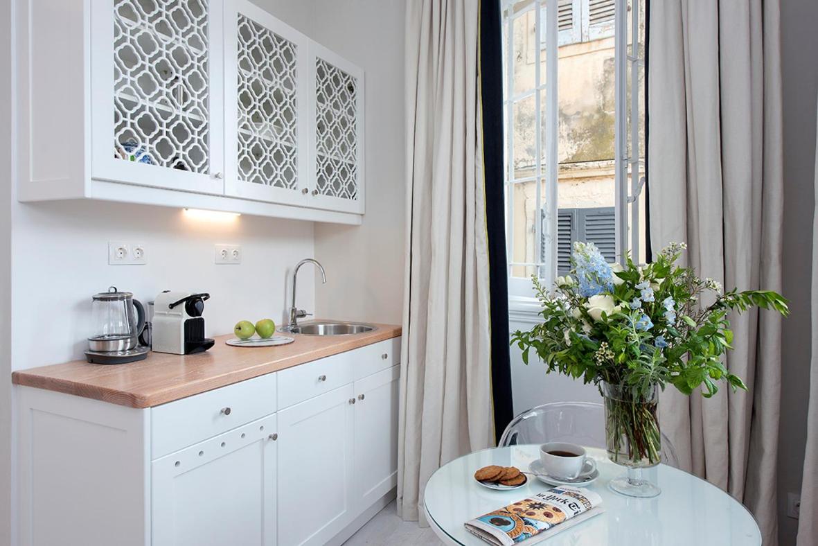 Lear Liston Suite - Housity