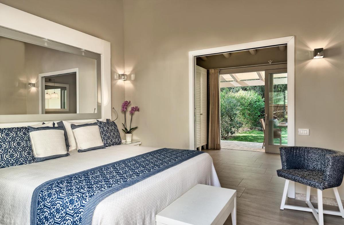 Forte Village Resort - Bouganville - Housity
