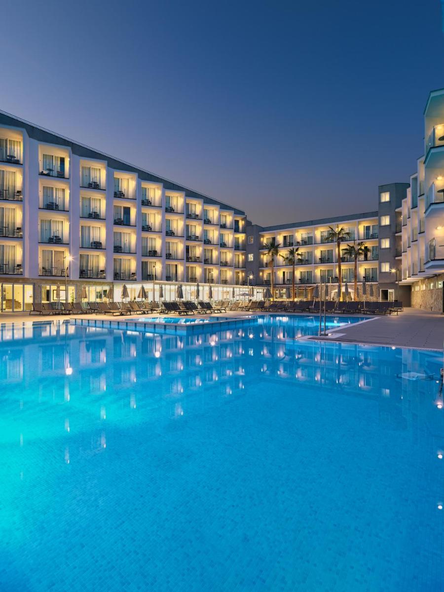 Piscina en o cerca de H10 Casa del Mar