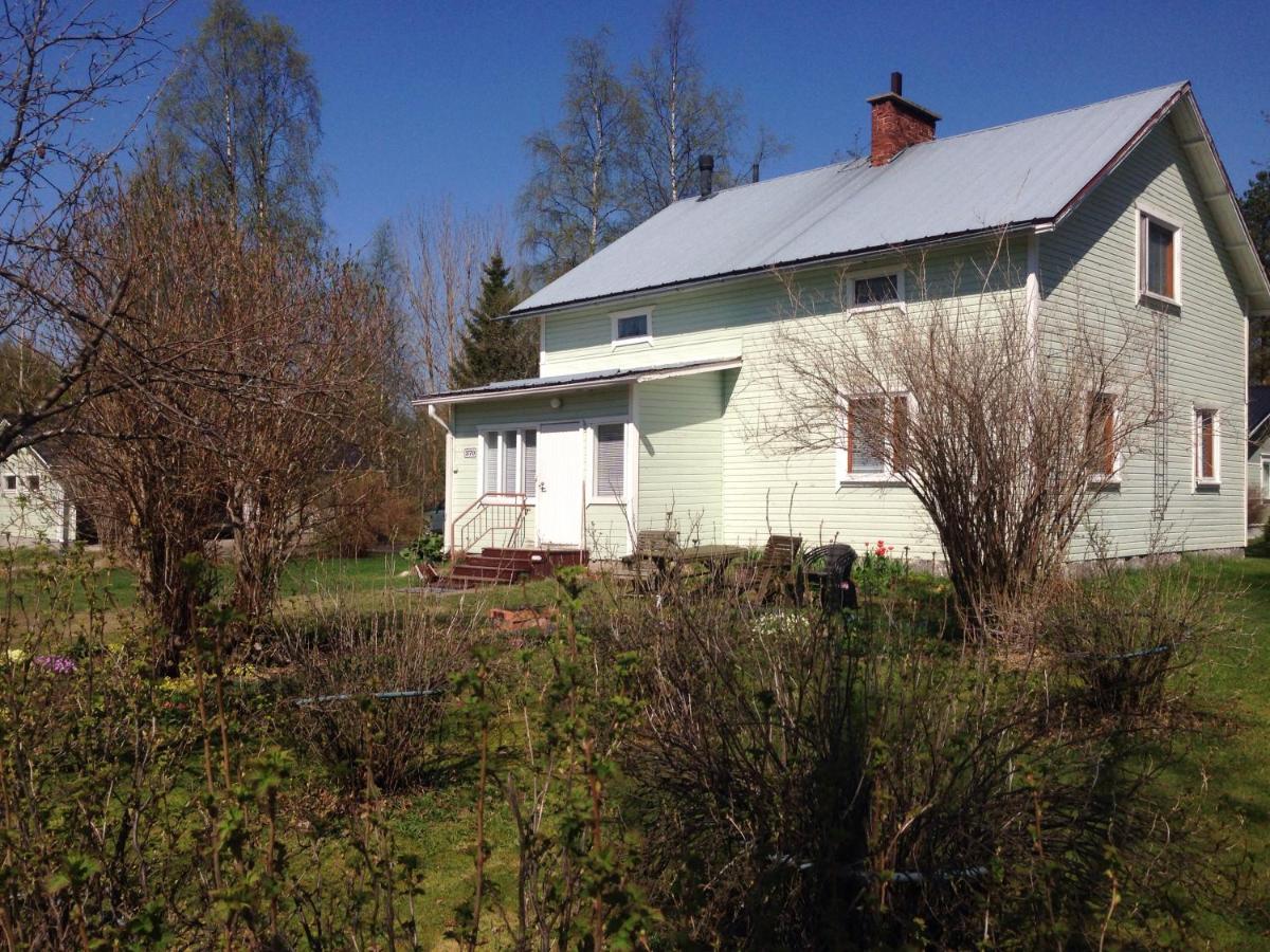 Kivirannan tupa - Housity