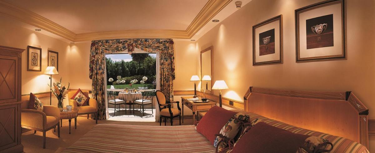 Uma área de estar em Olissippo Lapa Palace – The Leading Hotels of the World