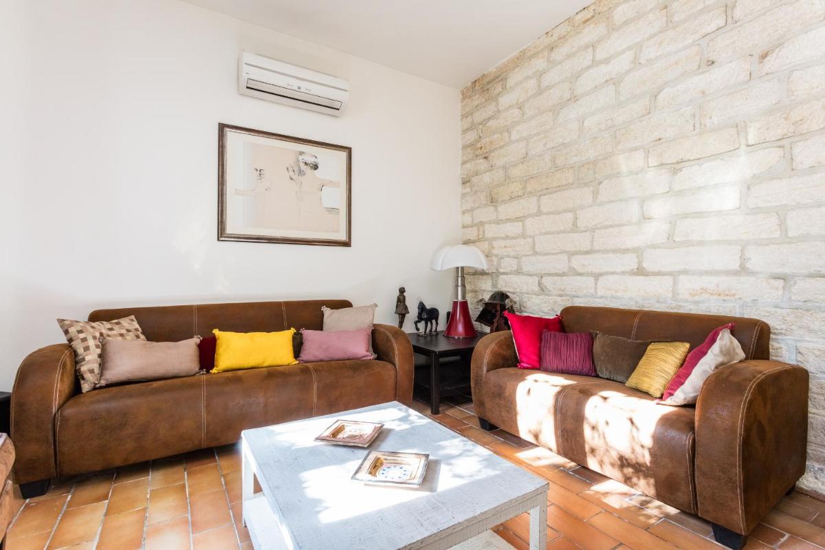 Maison avec clim/AC, jardin et parking à Aiguelongue - Class Appart - Housity
