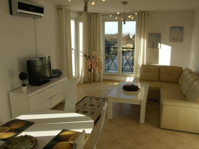 ApartNet Apartamenty przy Promenadzie - Housity