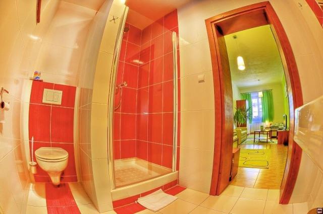 Alex Pension - Housity