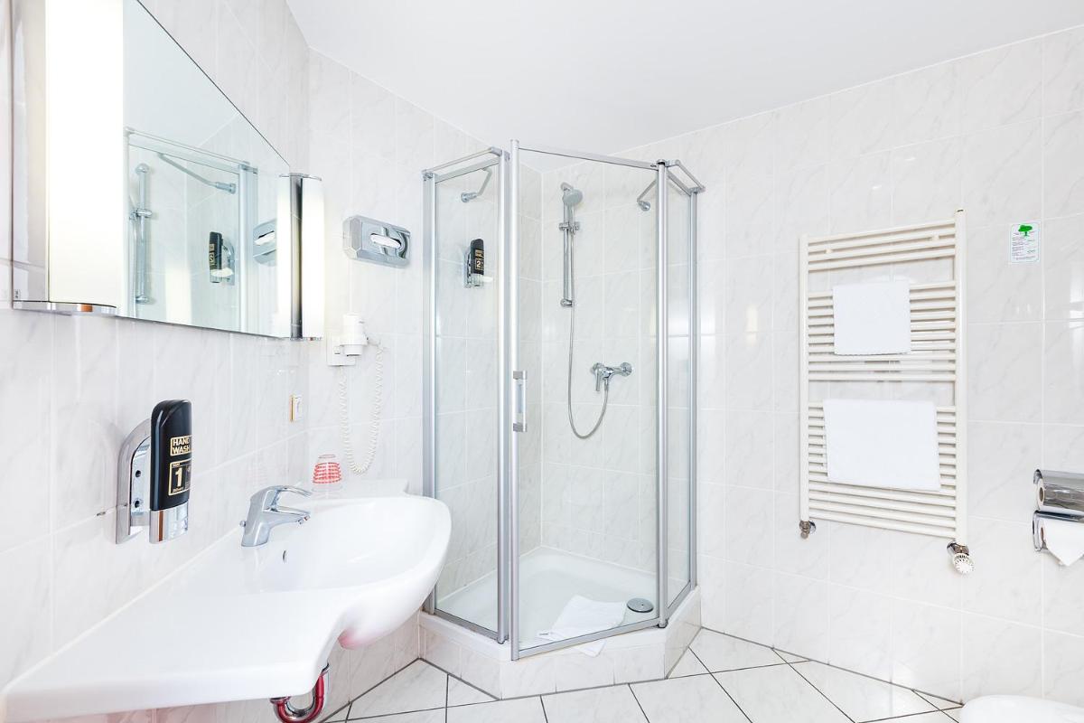 Hotel Servatius - Housity
