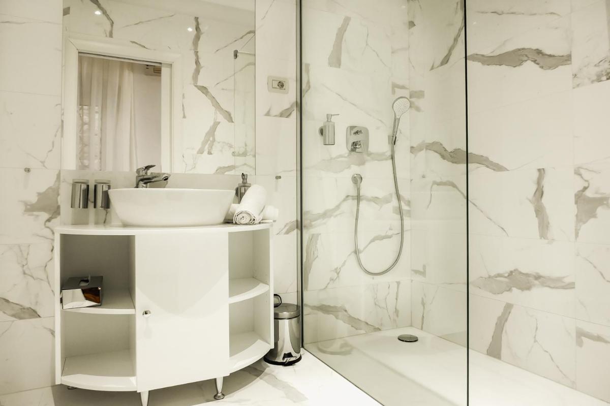 Suitetrails - Old Square Studio Apartment