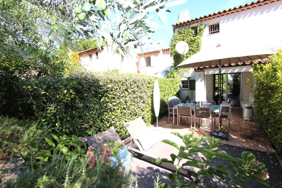 Saint-Tropez walking distance, sea view house - Housity