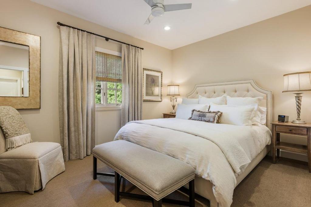 Seal Cove Inn - Housity