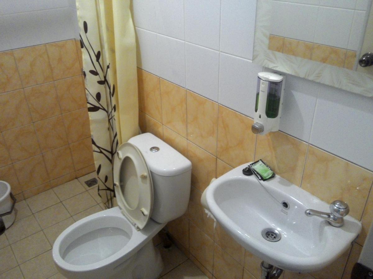 Kantos Guest House - Housity