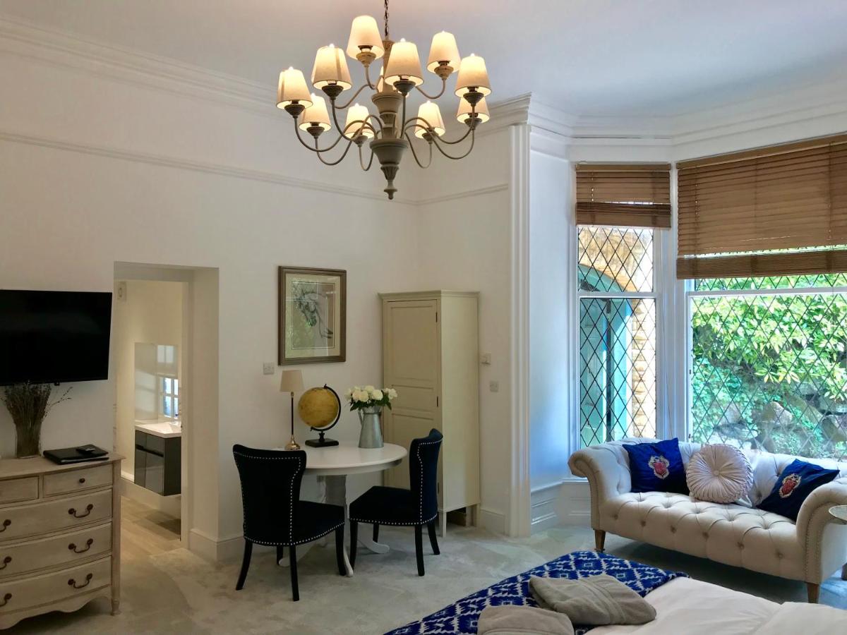 Ranmoor Serviced Apartments - The Courtyard Suite - Hizvo