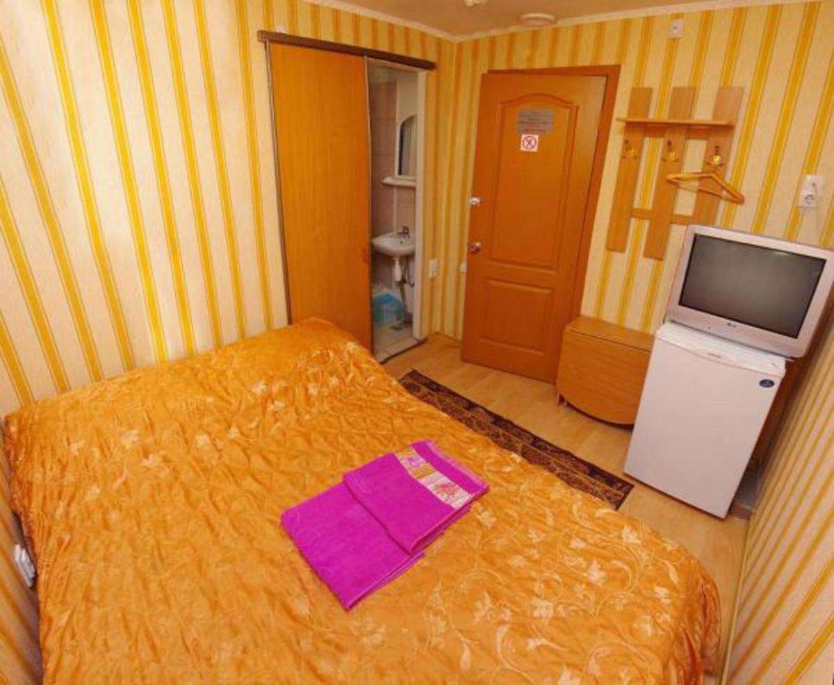 HOTEL ЗiРКА - Housity