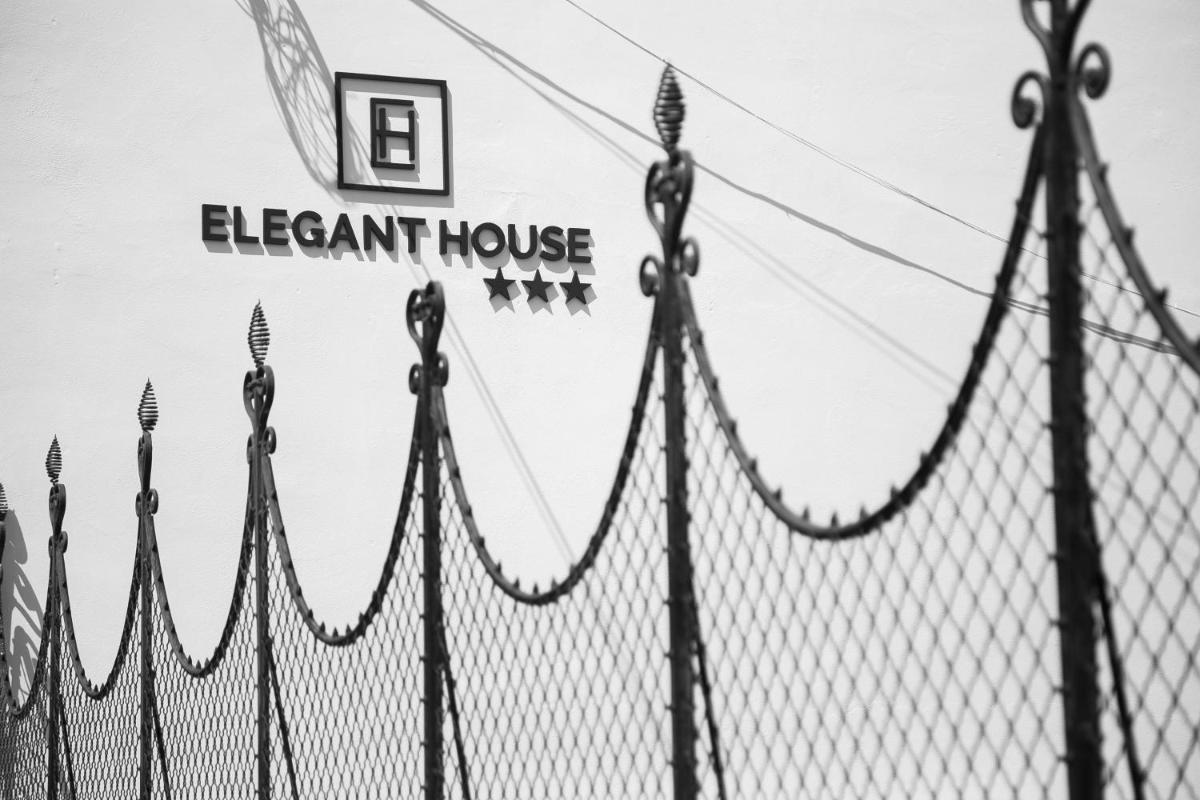 Elegant House - Housity