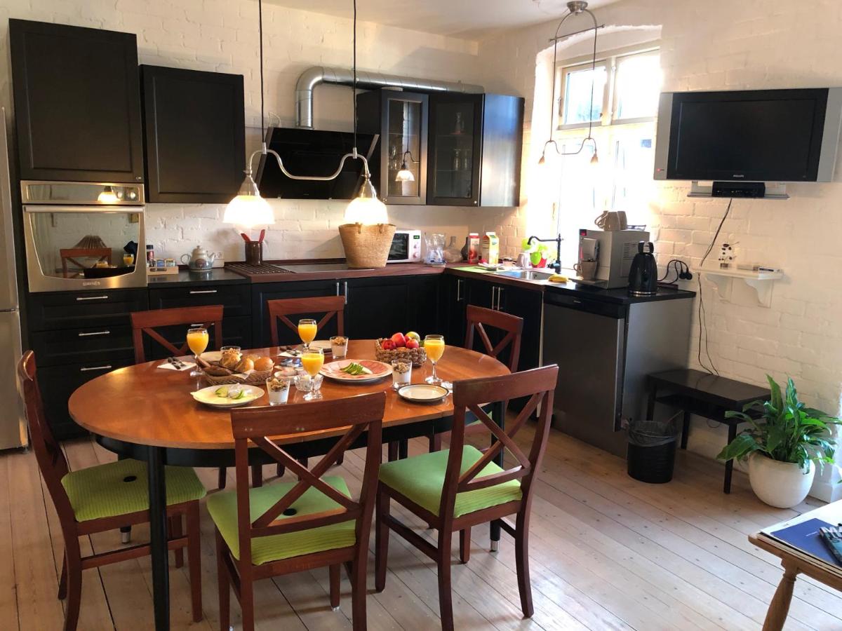 Davaa's Bed & Breakfast - Housity