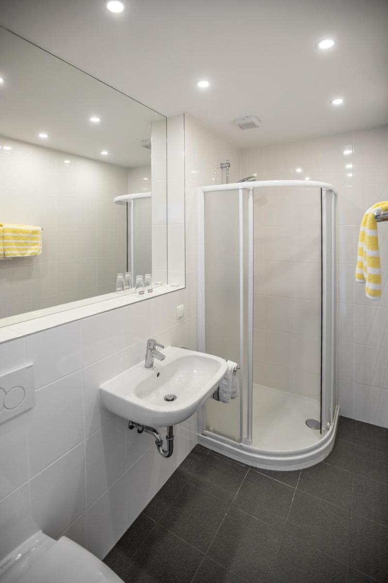 Hotel Reineldis - Housity