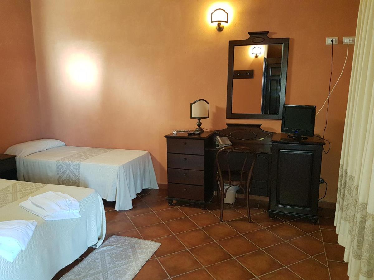 Hotel Sardus Pater - Housity
