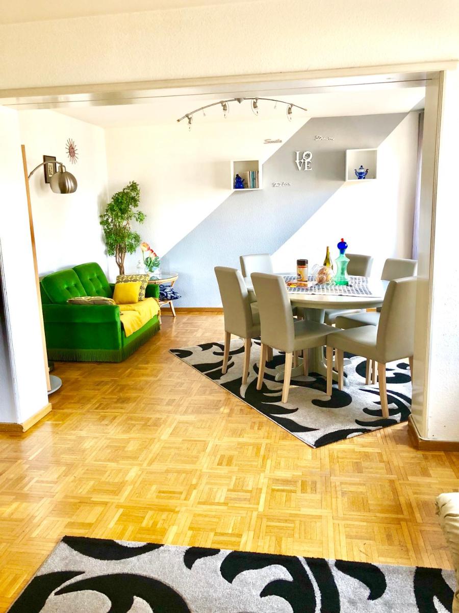 Lake & Mountain View Apartment I 27 - Housity