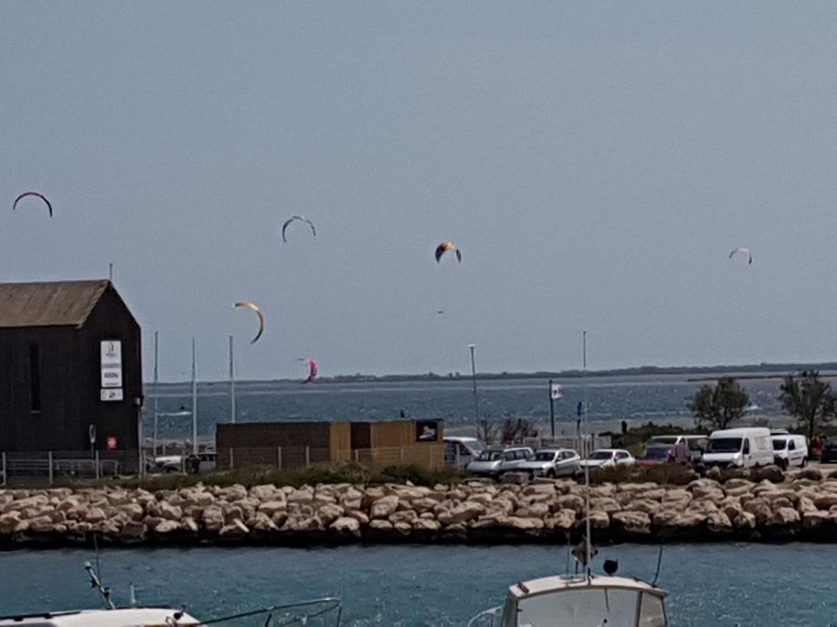 Port saint Louis du Rhône magnifique vue sur mer - Housity