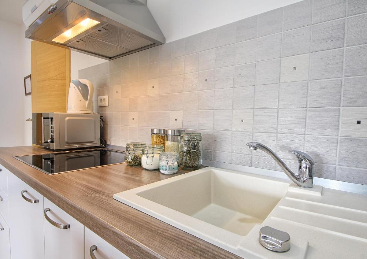 Apartment & Rooms Arija - Housity