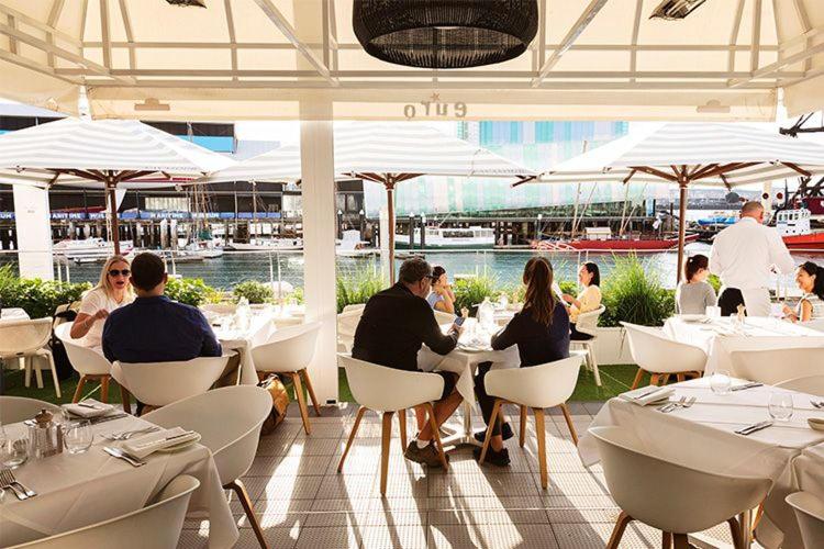 QV Private Airconditioned Waterfront Apartment - 423 - Housity