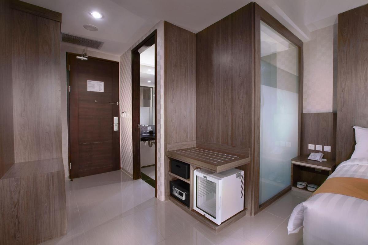 Aston Lampung City Hotel - Housity
