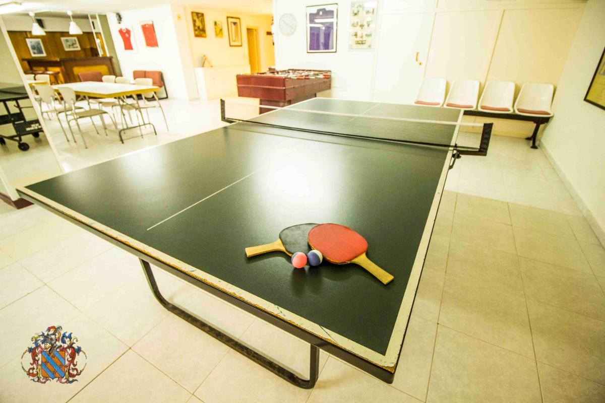 Instalaciones para jugar al ping pong en Hotel Victoria Spa & Splay Center o alrededores