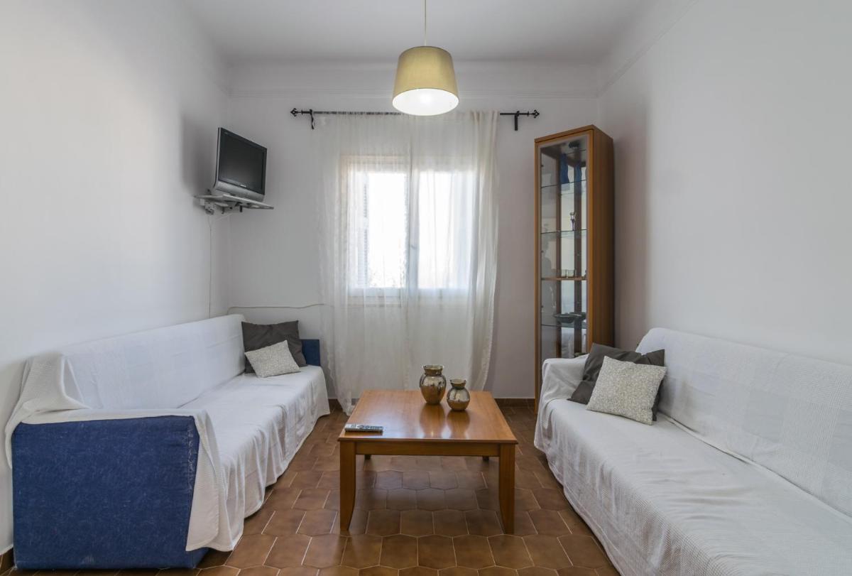 Uncle's Titikas Adamas - Housity