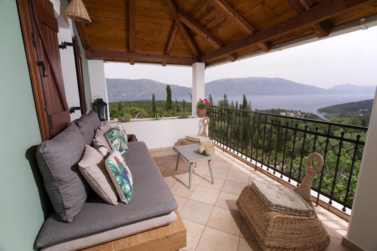 Tettix Summer House - Housity