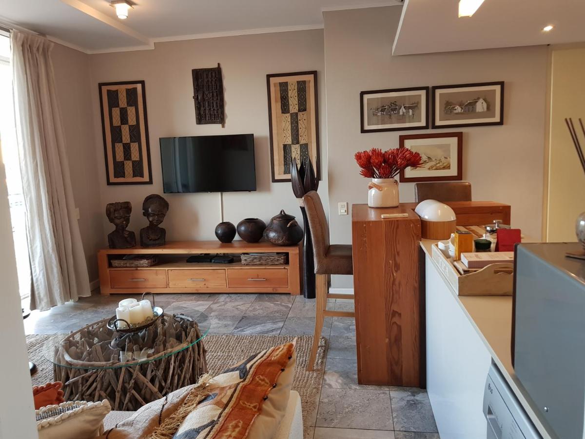 Harbour Bridge Suite 220 - Housity