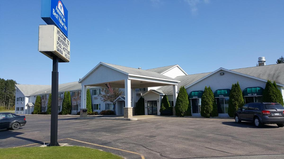 Americas Best Value Inn & Suites - Tahquamenon Country - Housity