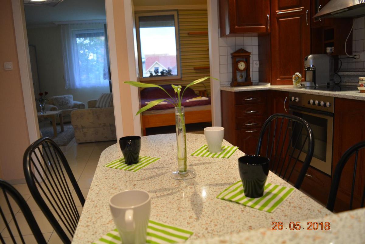 Berettyo Central Apartment - Housity