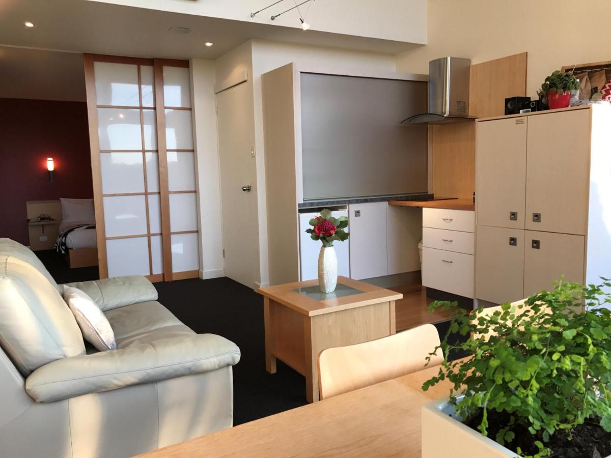 River Vineyard Retreat - Housity