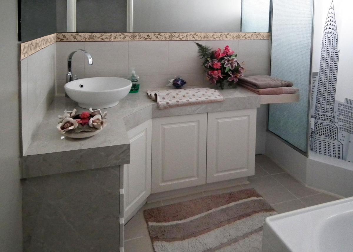 The Spanish Retreat, pets considered - Housity