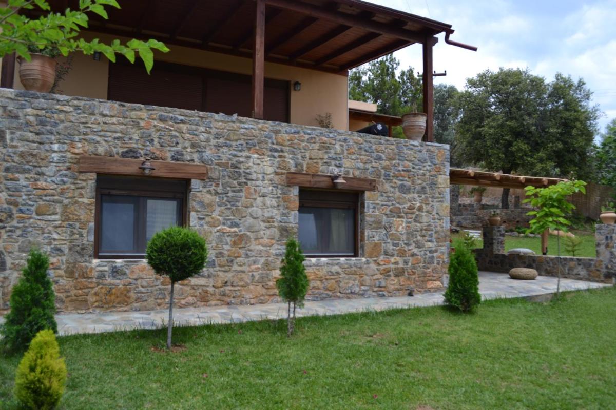 Evia Family House - Housity