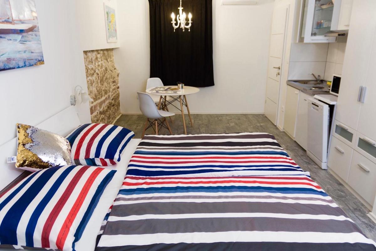 Luxury Villa Minerva Gardens - Housity