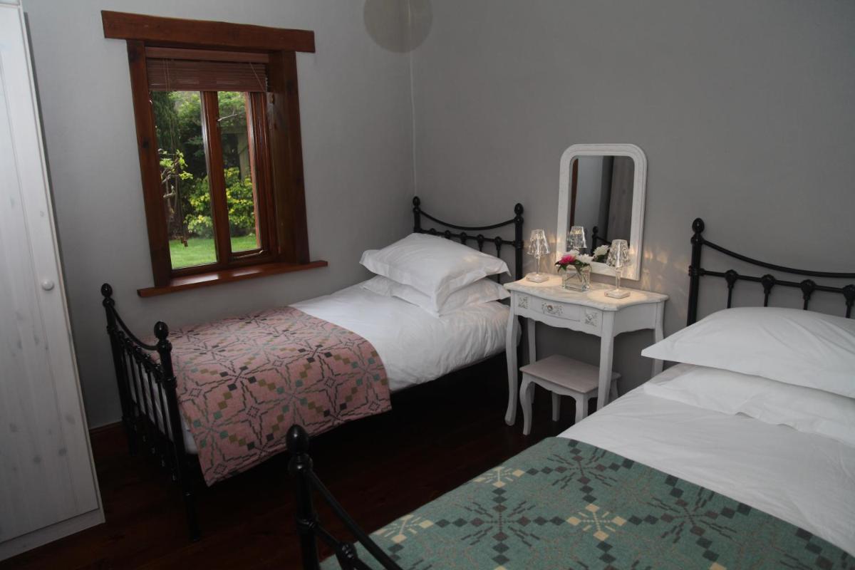 Ty Carreg Fach Staycation Cottage Cardiff - Hizvo