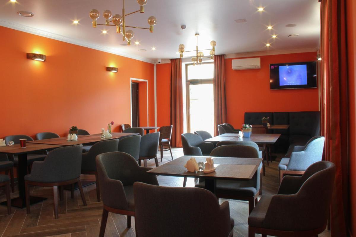 Central Hotel Radviliškis - Housity