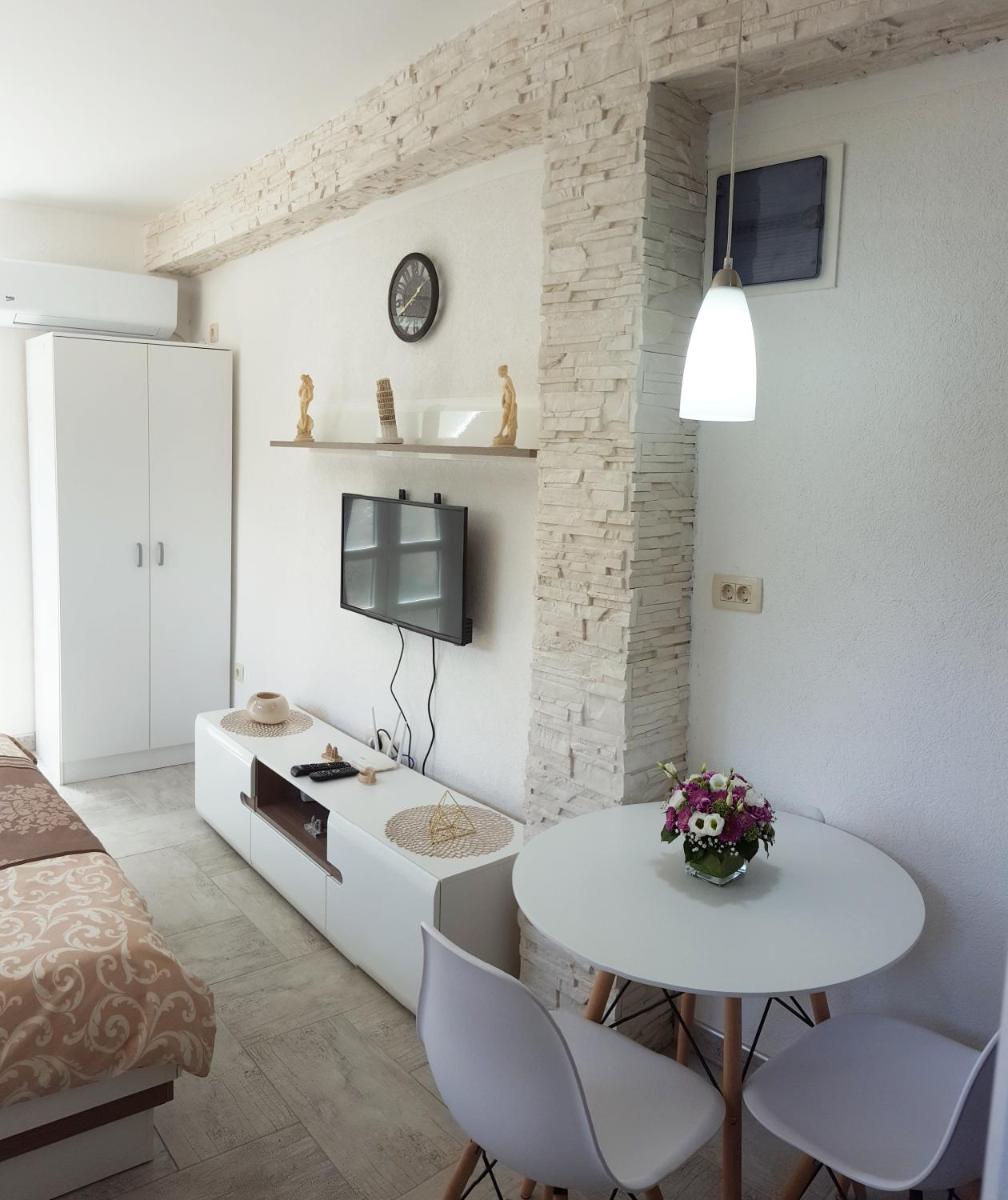Apartments "4You" - Hizvo