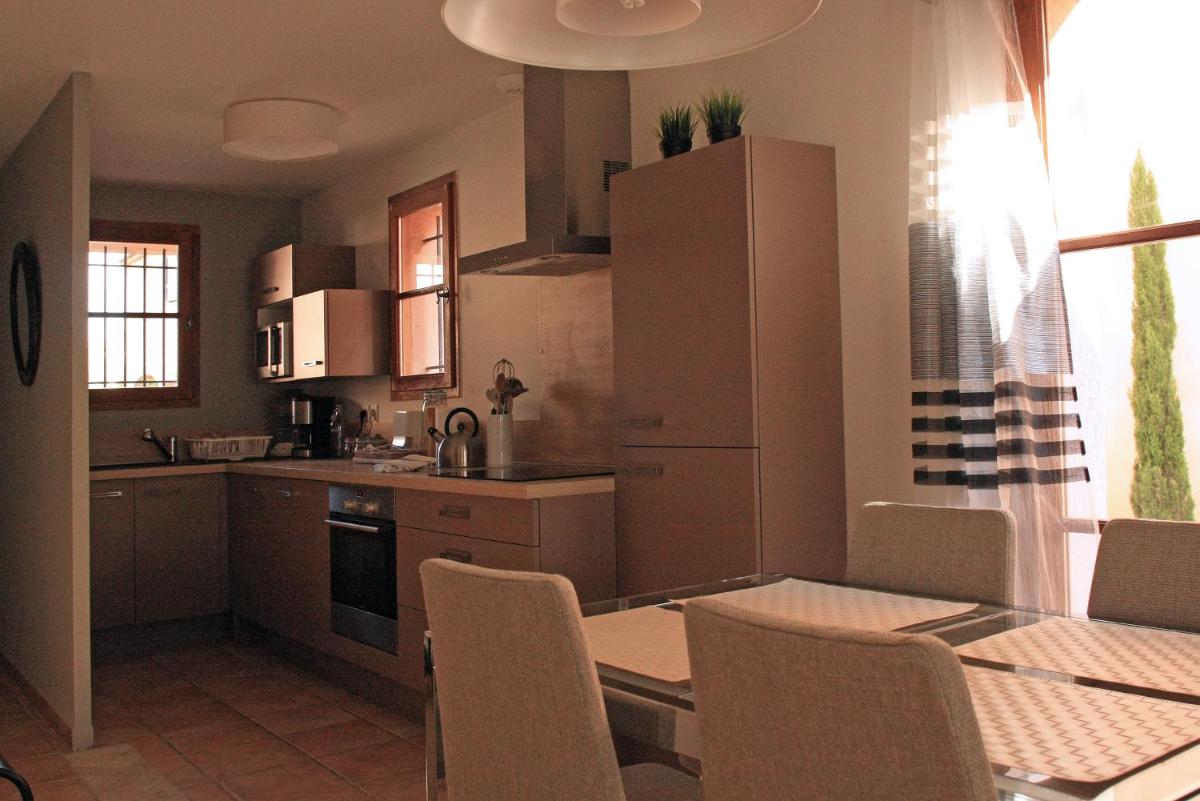 Maison golf Pont Royal en Provence - Housity