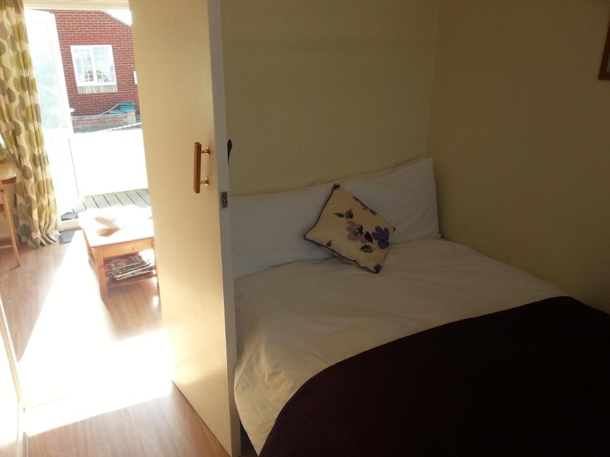 Beach Cottage - Housity