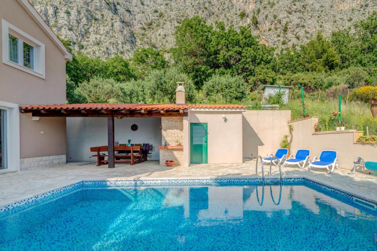 Holiday Home Figa - Housity