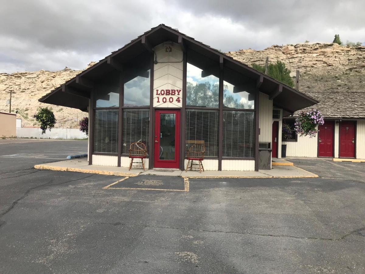 Country West Motel of Rock Springs - Housity