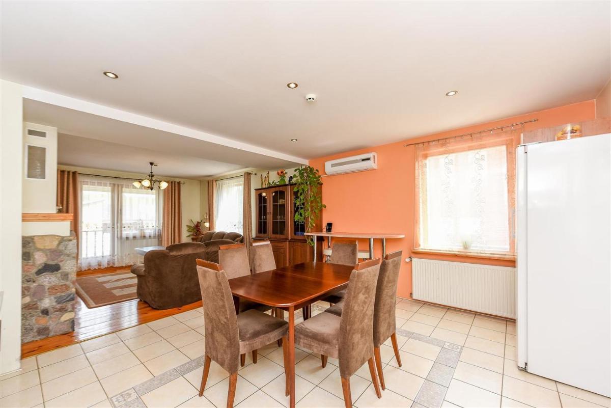 Birutes Houses - Housity
