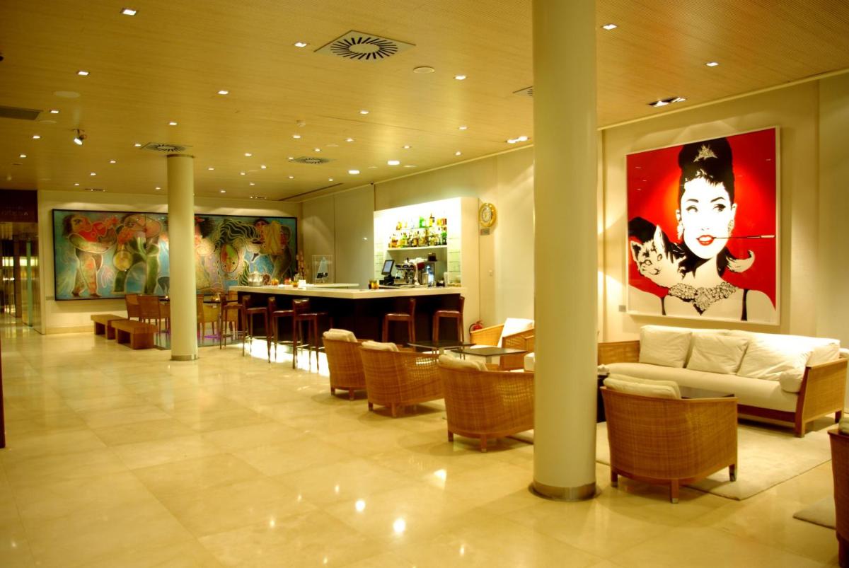 Zona de estar de Hotel Neptuno Playa & Spa