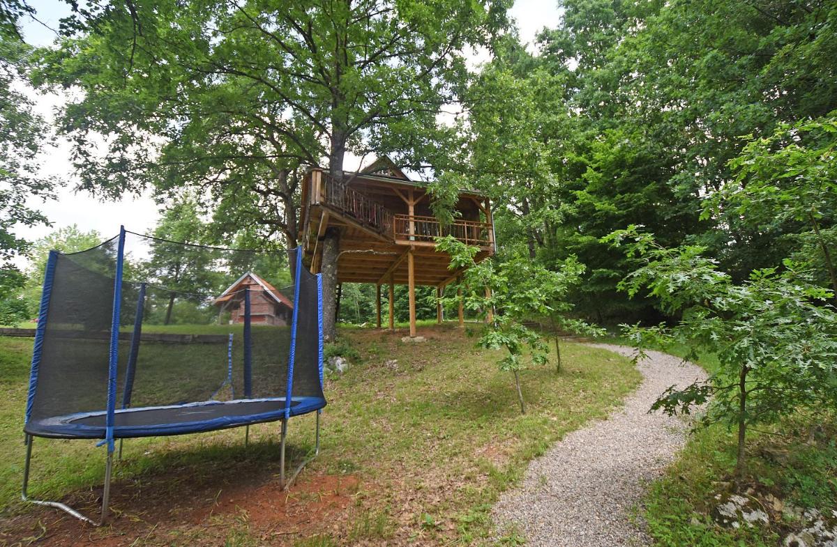 Treehouse Resnice -Mrežnica - Housity