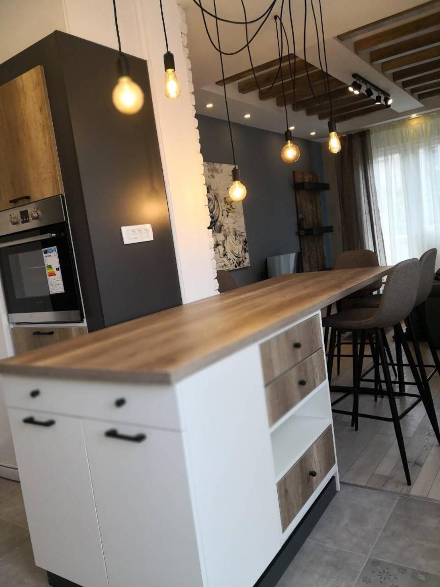 Mihajlovik LUX Apartment in Heart of SKOPJE - Housity