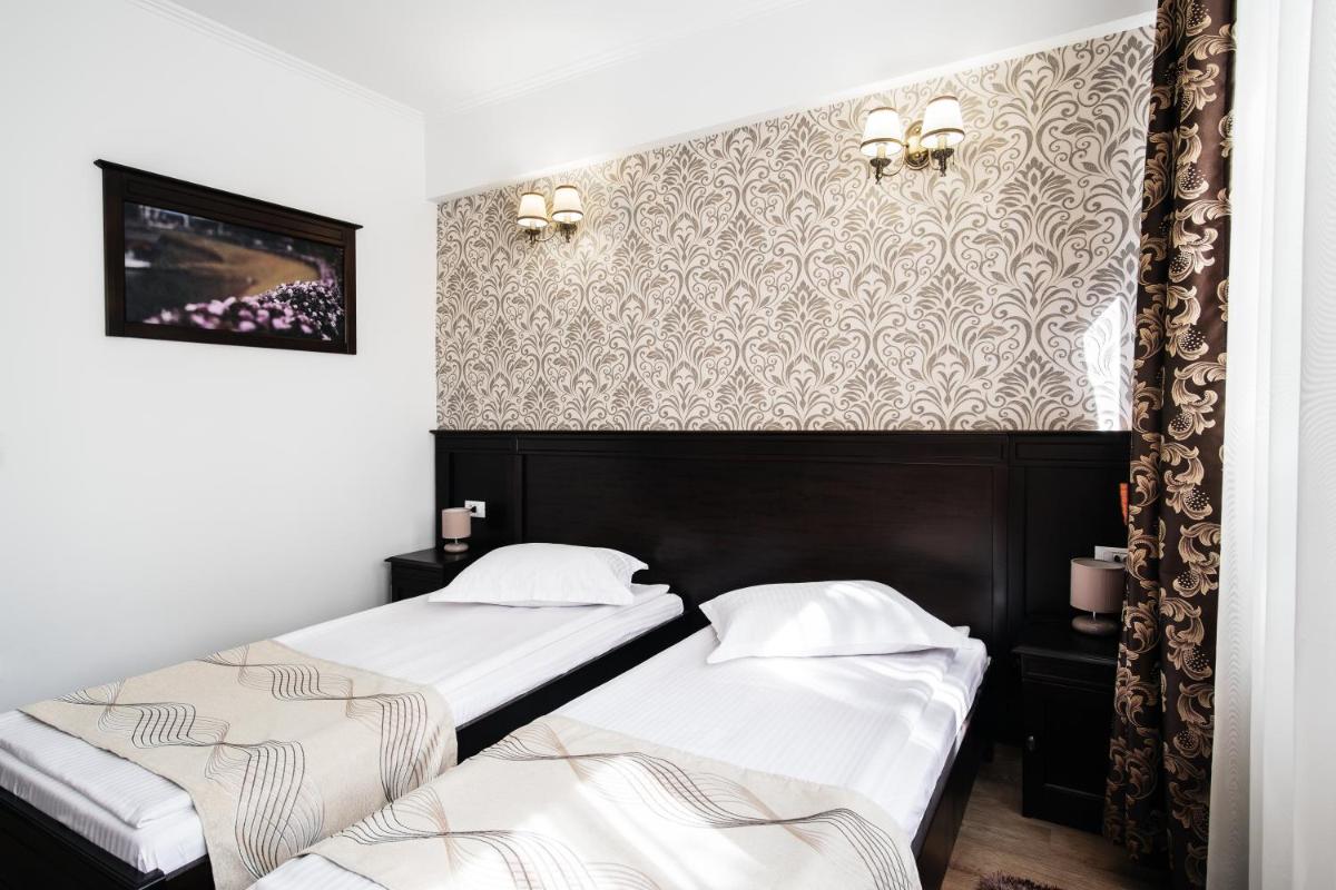 Hotel Turist - Housity
