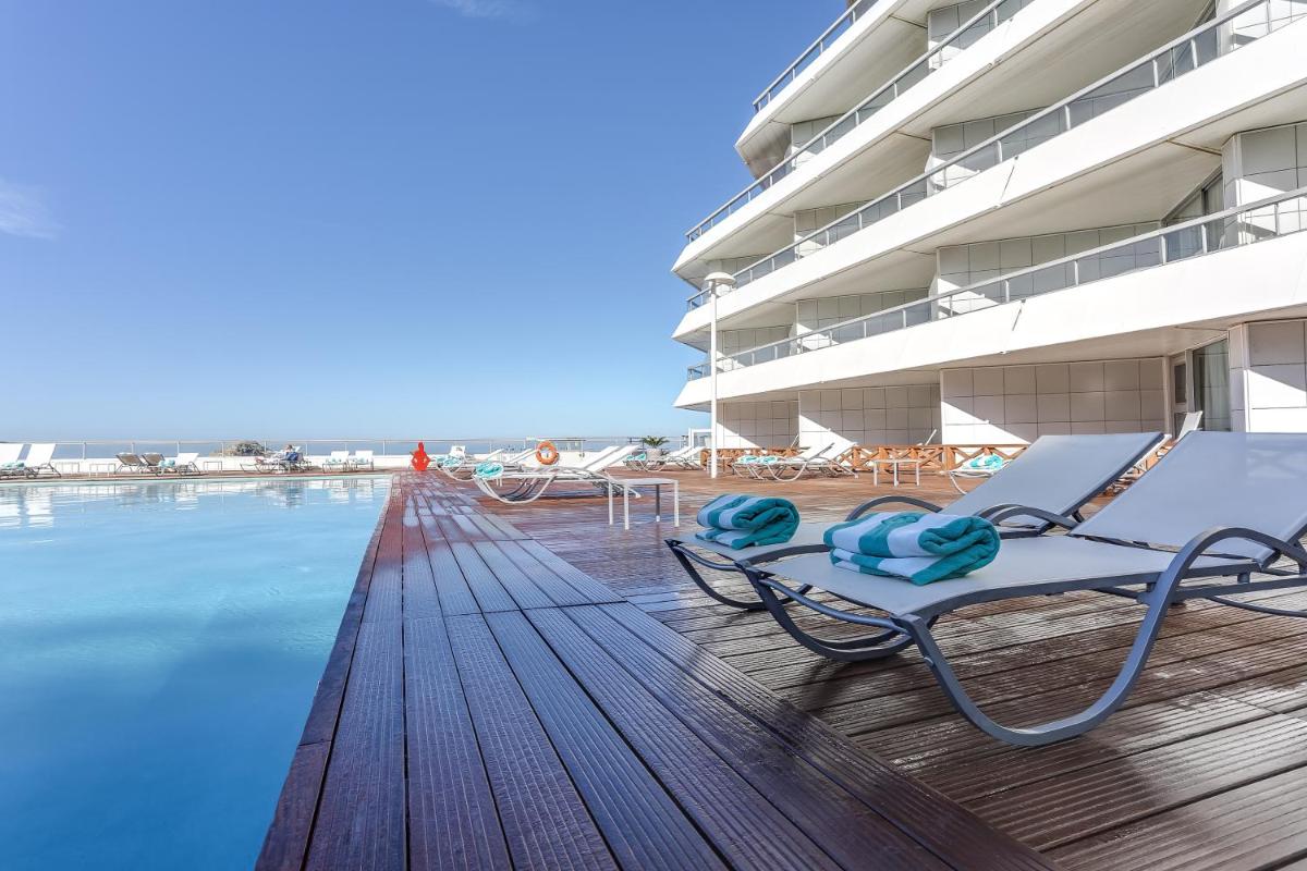 Piscine de l'établissement Sofitel Biarritz Le Miramar Thalassa ou située à proximité