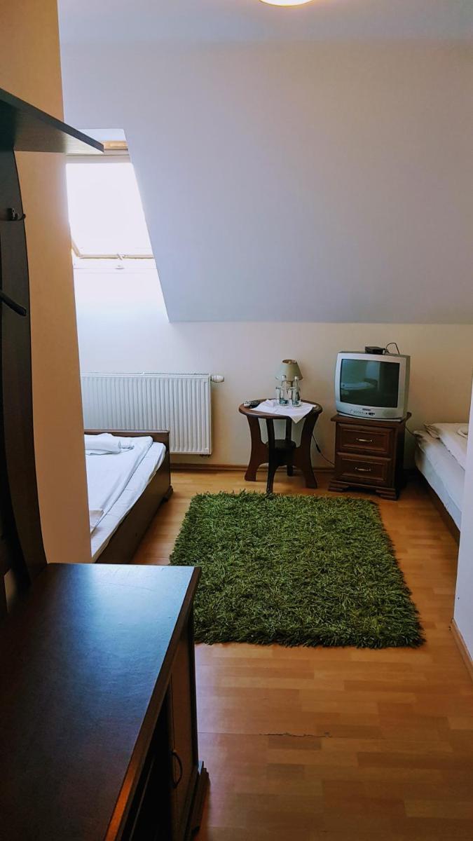 Kania Pokoje Gościnne - Housity