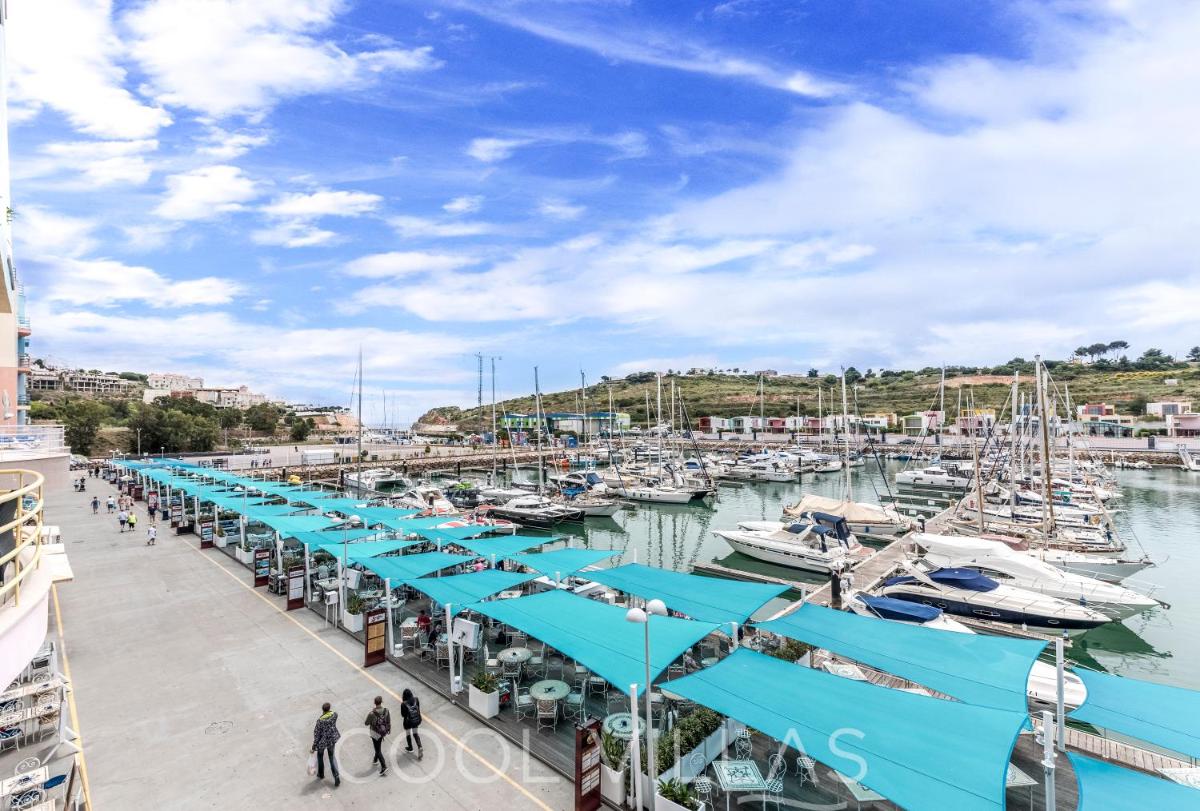 Marina Water View - 6 people, bars & restaurants - Housity