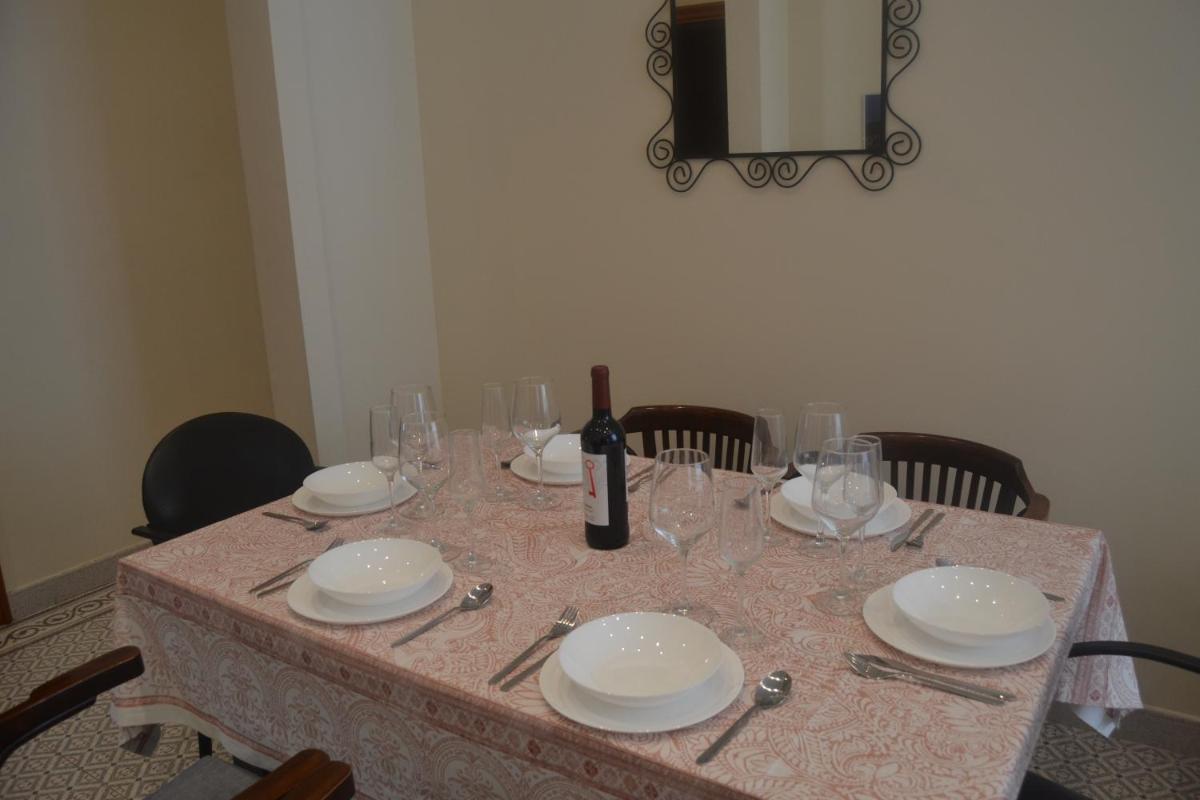 Placido Apartment - Housity
